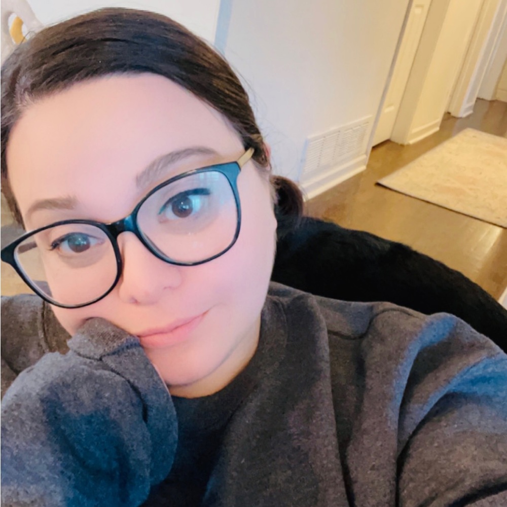 Meet your Posher, Nicole